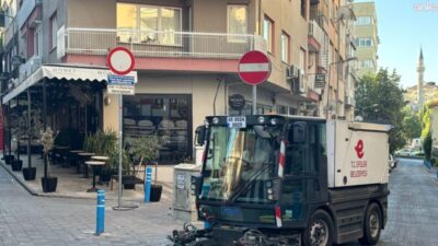Efeler Belediyesi Temizlik İşleri Müdürlüğü ekipleri, ilçe genelinde yürüttüğü çalışmalara