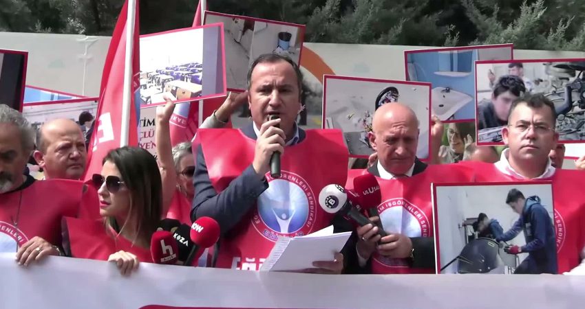 Eğitim-İş Başkanı Özbay: “MEB, önlükle eğitimin gerçek sorunlarının üzerini örtmek istiyor” Eğitim-İş Genel Başkanı Kadem Özbay, 2026-2027 eğitim-öğretim yılının başlaması dolayısıyla