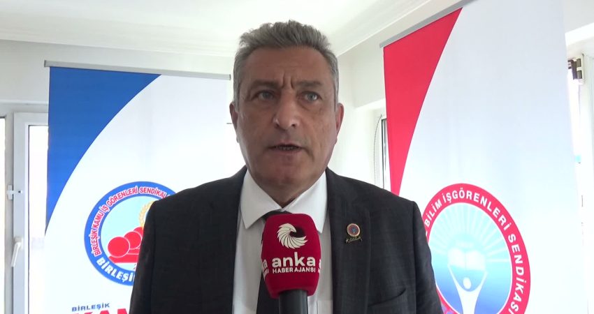 Eğitim-İş Sendikası Sinop Şube Başkanı Celal Şahbenderoğlu, okullarda son dönemdeki