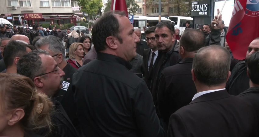 Eğitim-İş, Manisa'da okul önünde yaşanan silahlı saldırının ardından "Güvenli okul,