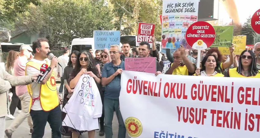 Eğitim-Sen’den Bakan Tekin’e: ”Daha dün ‘tedbir alındı” denilirken bugün öğrenciler neden saldırının hedefi oldu? Eğitim-Sen üyeleri, Manisa'daki okul önünde gerçekleşen saldırıyı Milli Eğitim Bakanlığı