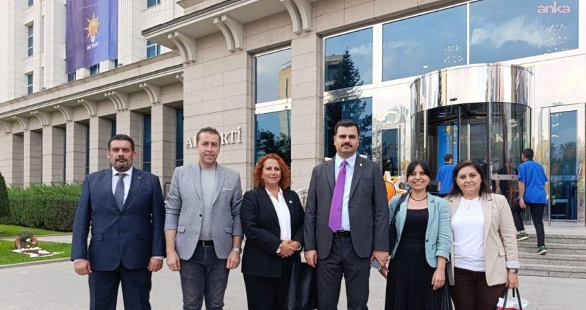 EMADDER’den siyasi parti temasları: Kademeli emeklilik talebini Kılıçdaroğlu, Destici ve İnan’a iletti Emeklilikte Adalet Derneği (EMADDER) Genel Başkanı Mihriban Uğurlu ve yönetim