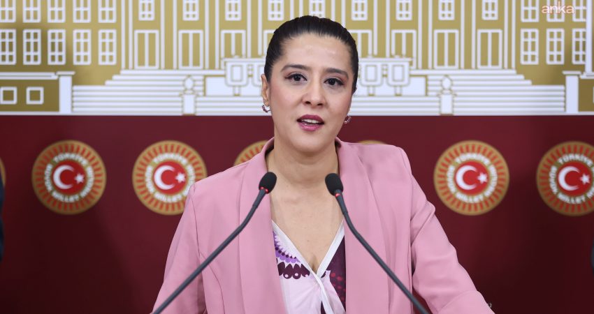 EMEP’li Karaca, işçilerinin direnişini TBMM gündemine taşıdı EMEP Gaziantep Milletvekili Sevda Karaca, Ankara Polatlı Organize Sanayi Bölgesi’nde faaliyet