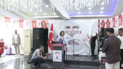 Eskişehir Büyükşehir Belediye Başkanı Ayşe Ünlüce, “Eğer bugün karanlık günlerden