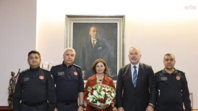 Eskişehir Büyükşehir Belediye Başkanı Ayşe Ünlüce, itfaiye teşkilatını makamında ağırladı.