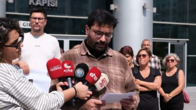 Melahat Ünügür Ortaokulu önünde kayıt paralarını protesto eden Türkiye Halk