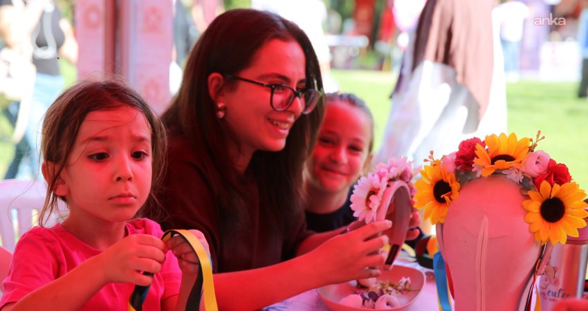 Uluslararası Eskişehir Porsuk Festivali kapsamında Kentpark’ta kurulan etkinlik alanı, gün