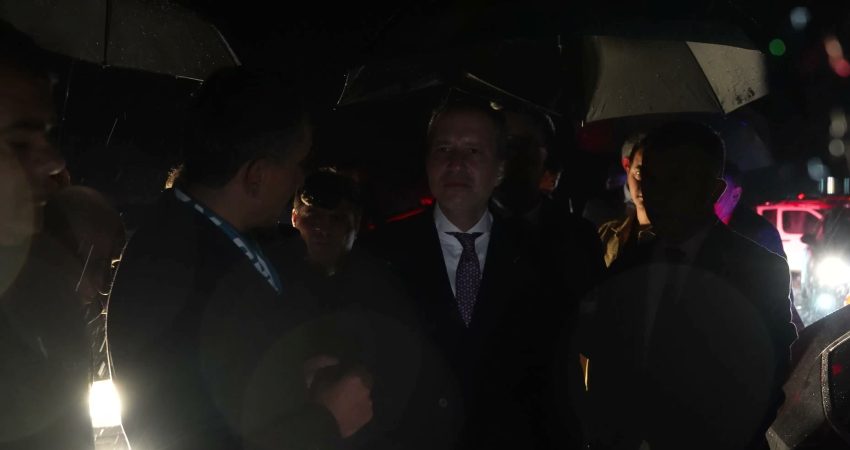 Yeniden Refah Partisi Genel Başkanı Fatih Erbakan, yok olma tehlikesiyle