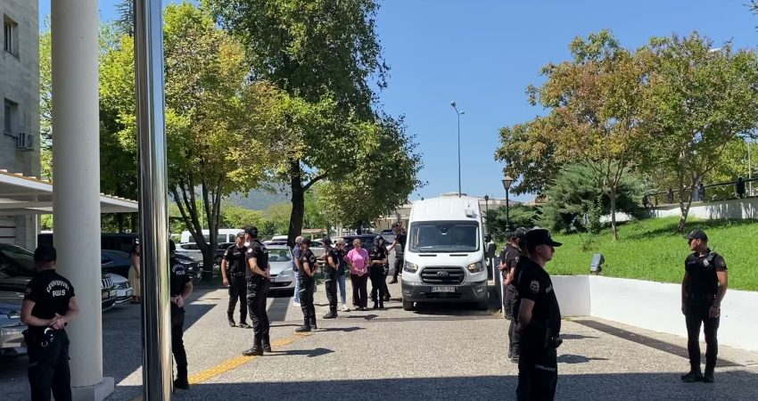 FETÖ’nün 15 Temmuz darbe girişimi sırasında Cumhurbaşkanı Recep Tayyip Erdoğan’a