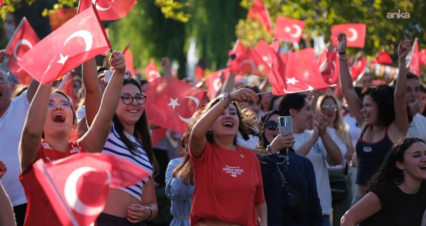 Eskişehir Büyükşehir Belediyesi, Uluslararası Eskişehir Porsuk Festivali kapsamında Filenin Sultanları’nın