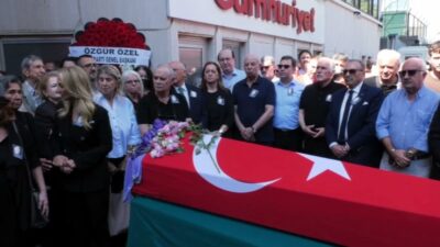 Tedavi gördüğü hastanede hayatını kaybeden gazeteci ve yazar, Cumhuriyet Vakfı