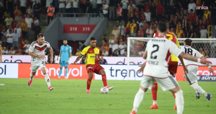 Göztepe, Trendyol Süper Lig'in 4. haftasında sahasında Gaziantep FK'yı ağırladı.