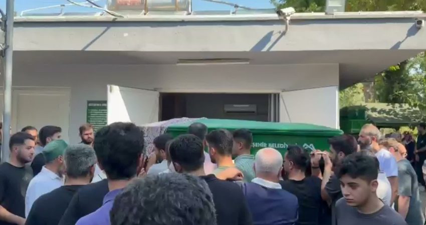 Girne-Taşucu seferini yapan feribotun alabora olmasıyla meydana gelen faciada hayatını