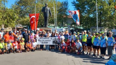 Balıkesir’in Gömeç ilçesinde bir araya gelen yaklaşık 250 bisikletçi, geçen