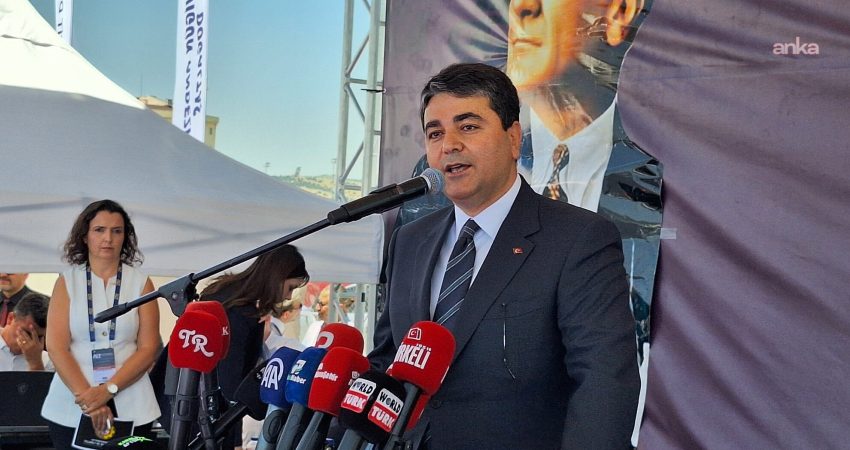 Gültekin Uysal: “Fonlara yatırım yapan 500 bine yakın vatandaş değil 86 milyon tüm Türkiye zarar gördü” Demokrat Parti Genel Başkanı Gültekin Uysal, "Bu krizden sadece bu