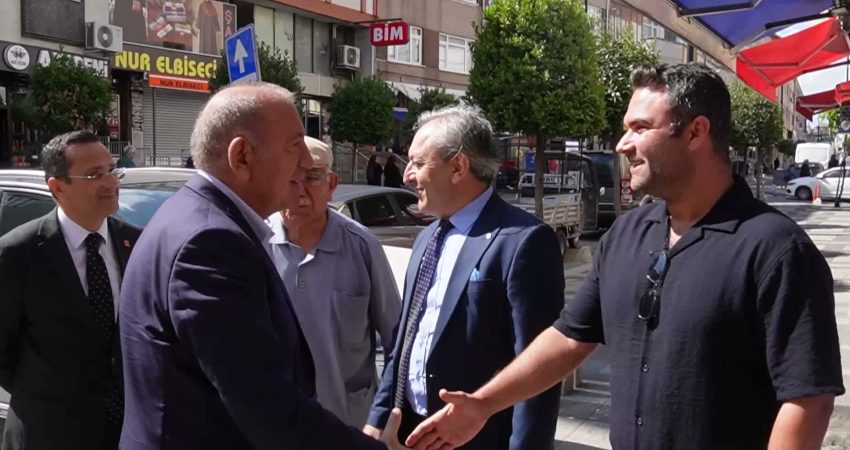 CHP İstanbul İl Başkanı Gürsel Tekin, Ümraniye Atatürk Mahallesi’nde faaliyet