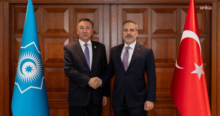 Hakan Fidan, TDT Genel Sekreteri Ömüraliyev’i Ankara’da kabul etti Dışişleri Bakanı Hakan Fidan, Türk Devletleri Teşkilatı (TDT) Genel Sekreteri