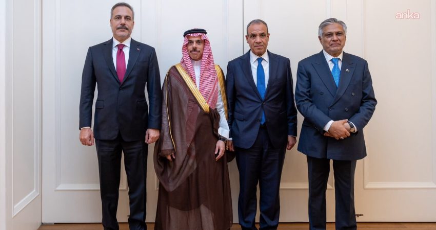 Dışişleri Bakanı Hakan Fidan, New York’ta düzenlenen Türkiye-Mısır-Pakistan-Suudi Arabistan Dışişleri