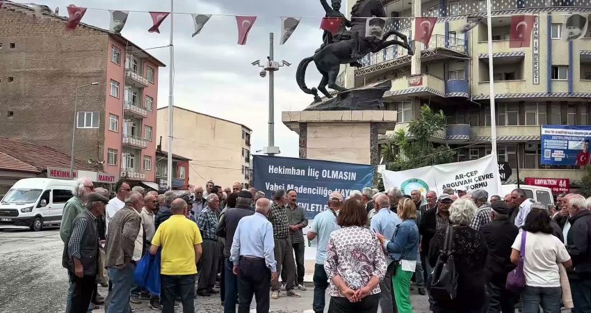 Malatya'nın Hekimhan ilçesinde vatandaşlar ve çevre platformları, madencilik faaliyetlerinin çevre