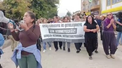 Hozat Kent Meclisi’nin çağrısıyla ilçede uyuşturucuya ve çeteleşmeye karşı yürüyüş