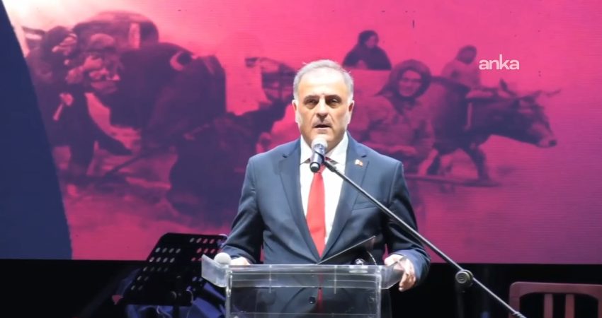 İBB Başkan Vekili Aslan: Masumiyet karinesi korunmalı, tutuksuz yargılama esas alınmalı İBB Başkanvekili Nuri Aslan, Üsküdar Belediyesine yönelik soruşturma kapsamında İBB