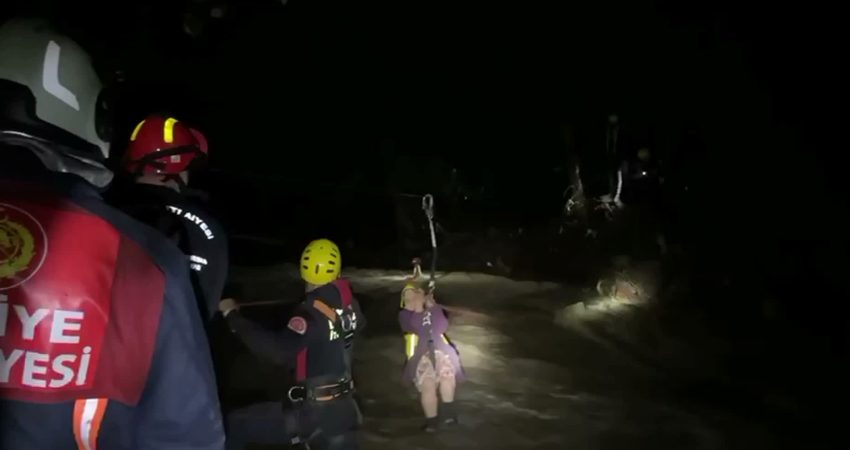 İstanbul Büyükşehir Belediyesi (İBB) ekipleri, hafta sonu Doğu Karadeniz’de beklenen