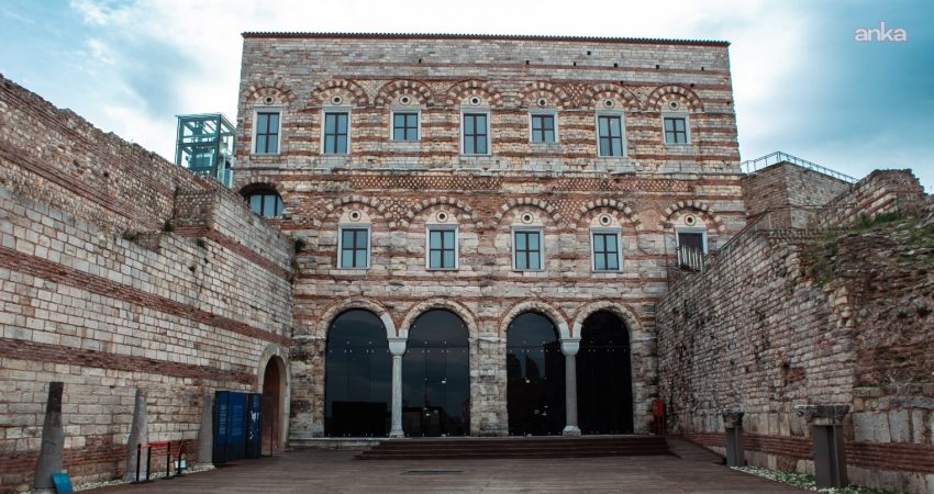 İBB’nin müzelerinde 1 TL uygulaması yaygınlaşıyor İstanbul Büyükşehir Belediyesi (İBB), İstanbul’un tarihi ve kültürel mirasına erişimi