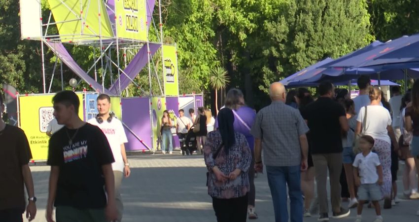 İzmir’in 104’üncü kurtuluş yıl dönümünün heyecanı, İzmir Enternasyonal Fuarı’na da