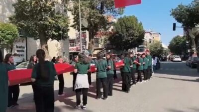 Iğdır'da 19 Eylül Gaziler Günü dolayısıyla yürüyüş ve tören düzenlendi.