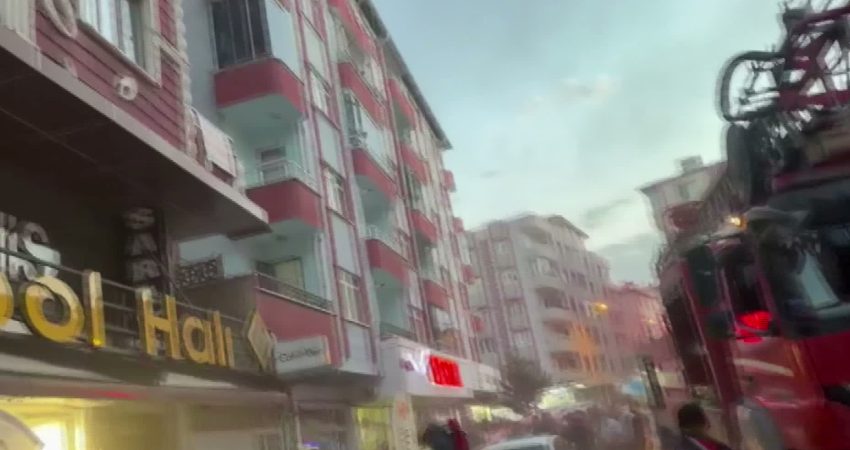 Iğdır’ın Topçular Mahallesi’nde bir apartmanın 4’üncü katındaki dairede mikrodalga fırının
