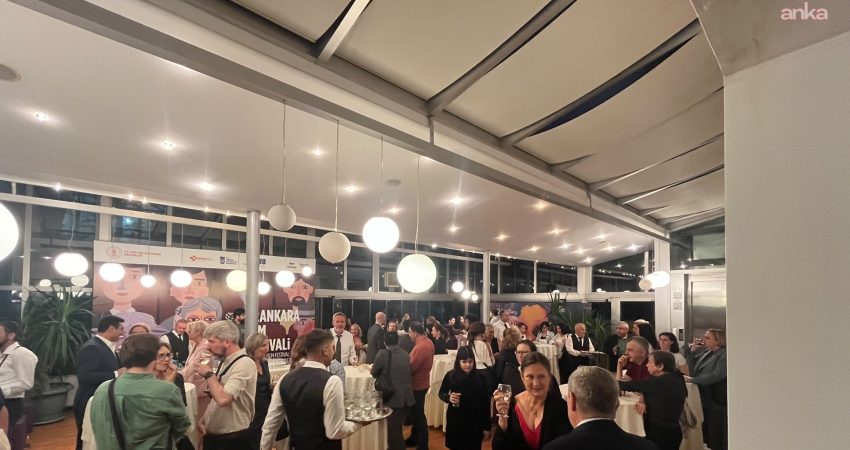İrlanda Büyükelçiliği’nden Ankara’da “Mrs Robinson” filmi gösterimi İrlanda'nın Ankara Büyükelçiliği, İrlanda’nın Avrupa Birliği (AB) Konseyi Dönem Başkanlığı
