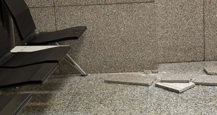 İstanbul Adliyesi’nde duvar kaplaması avukatın üzerine düştü: Barodan “güvenlik” çağrısı İstanbul Adliyesi’nin B Blok 5’inci katında mesleki faaliyeti için bulunan