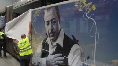 İETT, Neşet Ertaş’ın vefatının yıl dönümünde bir saygı etkinliği başlattı.
