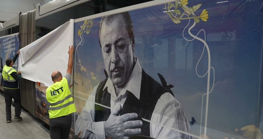 İETT, Neşet Ertaş’ın vefatının yıl dönümünde bir saygı etkinliği başlattı.