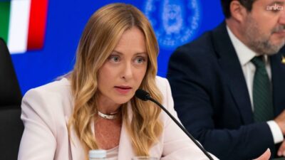 İtalya Başbakanı Giorgia Meloni, Bakanlar Kurulu'nun onayladığı okullara ilişkin kararnameyle