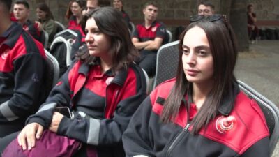 İzmir İtfaiyesi’nin düzenlediği “Bir Ömür İtfaiye” söyleşisi, yaşamını aynı mesleğe
