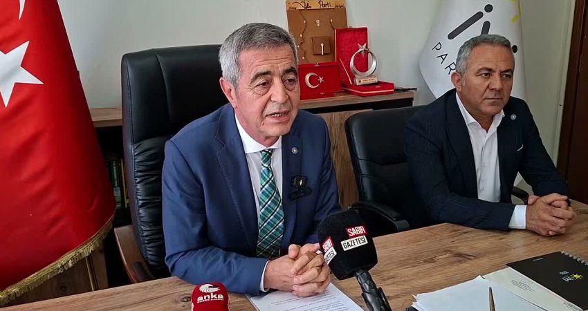 İYİ Parti Genel İdare Kurulu Üyesi Yücel: “Makamlarında ve makam araçlarında Türkiye genelinde saltanat sürdürmeye alıştılar” Osmaniye'de konuşan İYİ Parti Genel İdare Kurulu (GİK) Üyesi Kazım