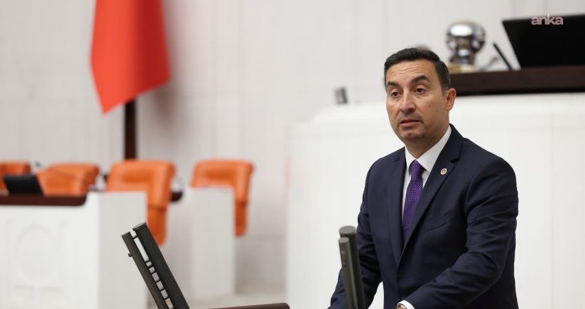 İYİ Parti İstanbul Milletvekili Burak Akburak, İstanbulluların sorunlarını yenilenen internet