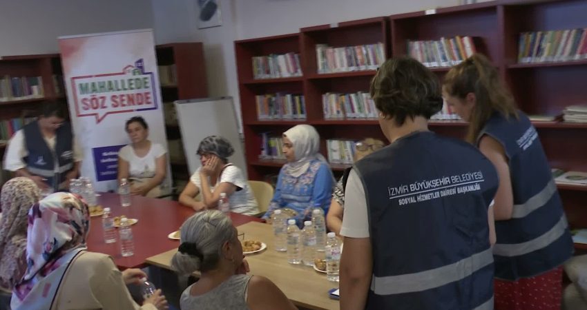İzmir Büyükşehir Belediyesi, “Mahallede Söz Sende” programıyla İzmirlilerin kent yönetimine