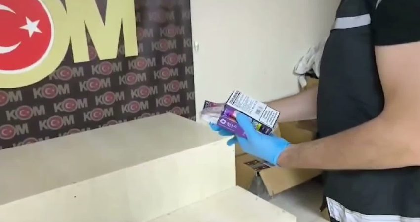 İzmir'de polisin kaçak tütün ve tütün mamullerine yönelik operasyonlarında, piyasa