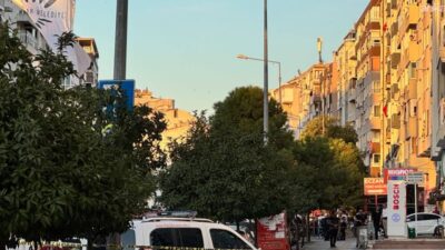 İzmir'in Karabağlar ilçesinde bir banka şubesinde 5 çalışanı silahla rehin