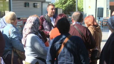 İzmir Büyükşehir Belediyesi'nin düzenlediği “Emeklilerimiz İzmir’i Keşfediyor” gezi programının yeni