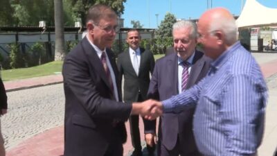 Ruhsat Süreçleri Eğitimi ve Çalıştayı’nda konuşan İzmir Büyükşehir Belediye Başkanı