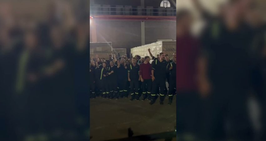 İzmir'in Aliağa ilçesinde faaliyet gösteren Smart Güneş Teknolojileri fabrikasında, Tes-İş