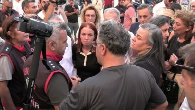 İzmir'de LGBTİ+’lara yönelik operasyonları protesto etmek isteyen grubun yürüyüşüne polis