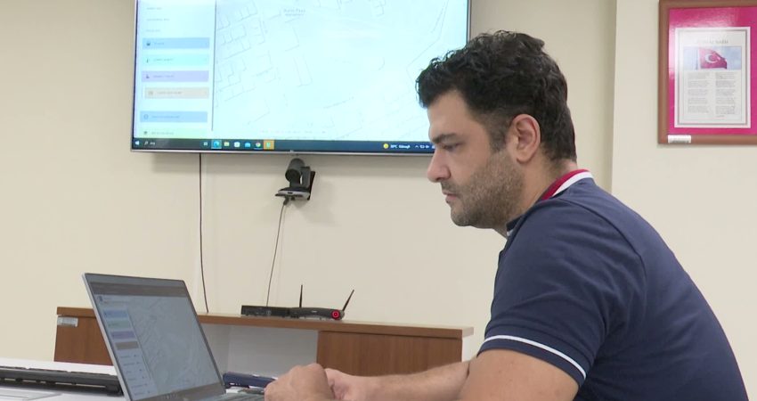 İzmir Büyükşehir Belediyesi, Kent Rehberi’ni güncel teknolojilerle baştan yeniledi. Mobil