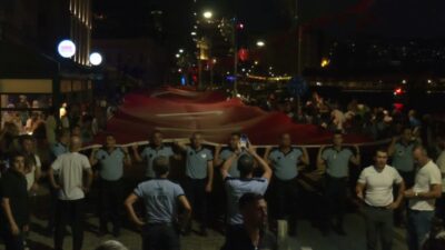 İzmir’in düşman işgalinden kurtuluşunun 104. yıl dönümü kutlamaları kapsamında Cumhuriyet