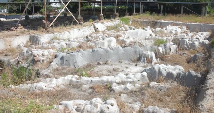 İzmir Büyükşehir Belediyesi, kentte yürütülen kazı çalışmalarına desteklerini sürdürüyor. İzmir’de
