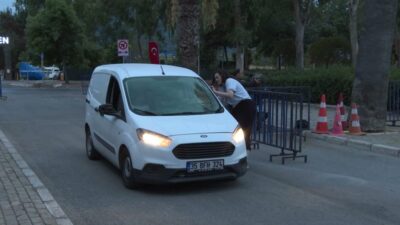 İzmir Büyükşehir Belediyesi’nin düzenlediği “Yeniden Sinematek Arabada Film Keyfi” etkinliğinde