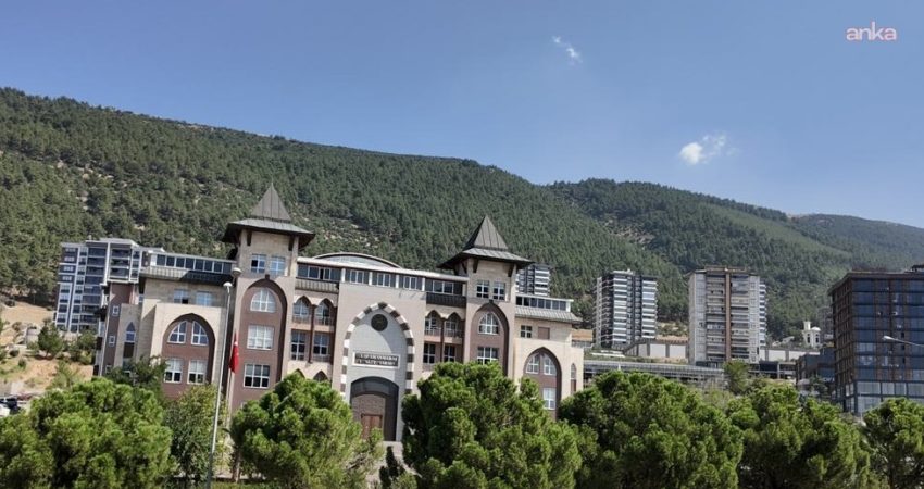 Kahramanmaraş'ta İsa Aras Mersinli tarafından gerçekleştirilen Ayla Kara adlı öğretmen